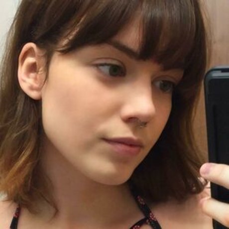 RipMika sexy model pics