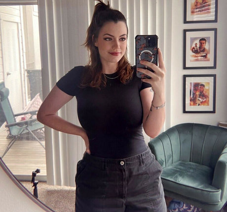 RipMika model art pic