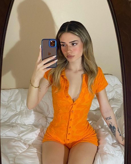 Melike Saygin model free picture