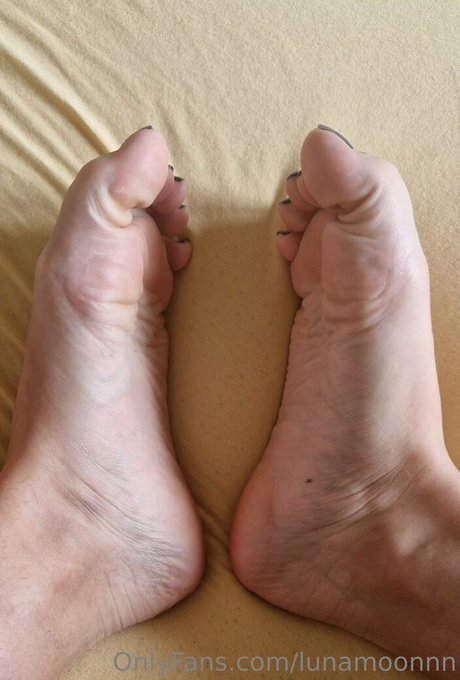 lunamoonnn pornstar pretty pics