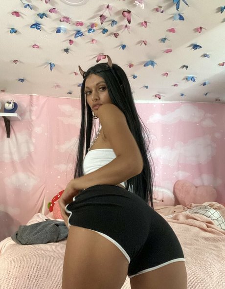 perkyytits nude pornstar image