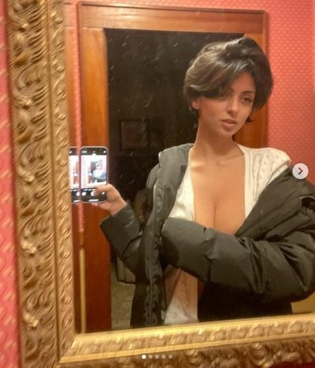 thatmfanastasia adult model picture