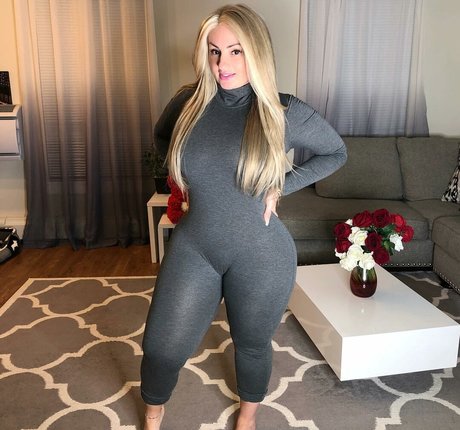 Ivoryyyyy hd model galleries