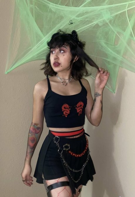 Suedmza star pornographic pictures