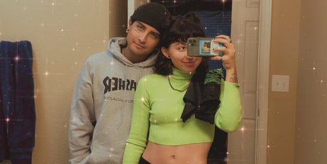 Suedmza naked actress pic