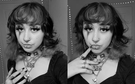 Suedmza nudes model image