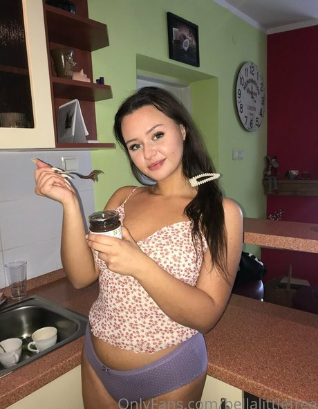 bellalittlefree22 beautiful pornstar img