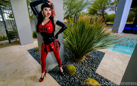 mayasinstress model sexy gallery