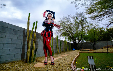 mayasinstress best model picture