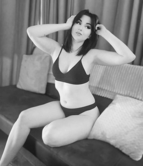 Femmeren nudes star pics