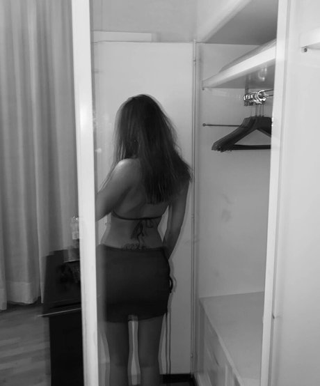 Linea Sindt naked pornstar pic