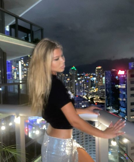 Linea Sindt exclusive pornstar photos