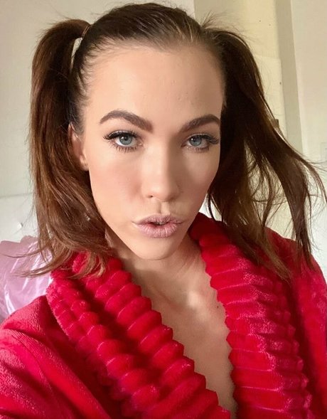 dianagracex nude model galleries