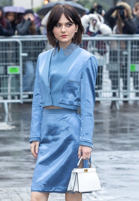 Emilia Jones xxx actress gallery