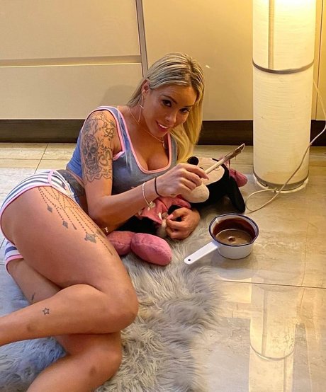 JeSuisBabi star sex picture