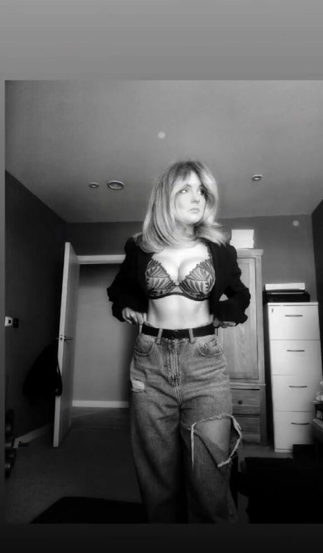 nataliewells5427 model nice pic