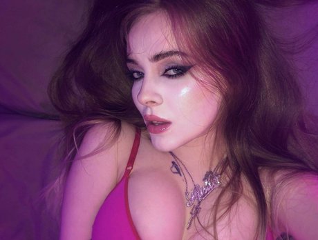 skrpnkva pornstar photo