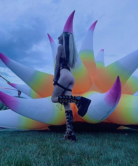 Lilplaybunny model art photos