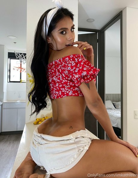 malejandraq model hot picture