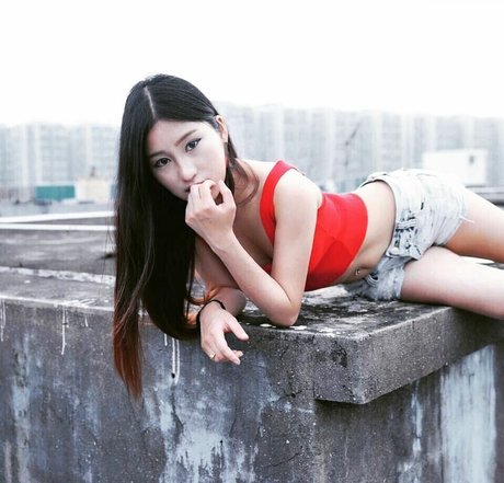 Vivika Babe star hot picture