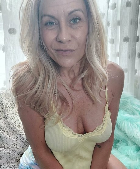 Kitty Funk model nude archive