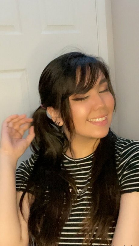 yandericia hd model img