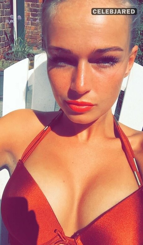 Frederikke Bach model naked archive