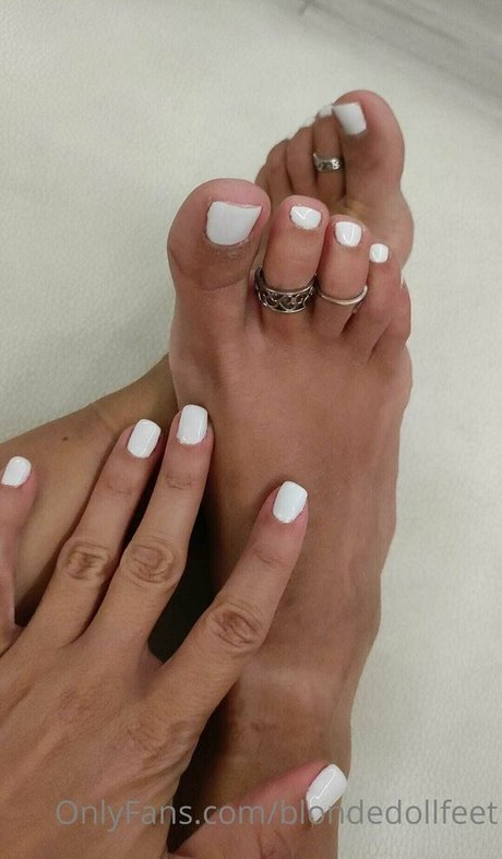 blondedollfeet top pornstar gallery