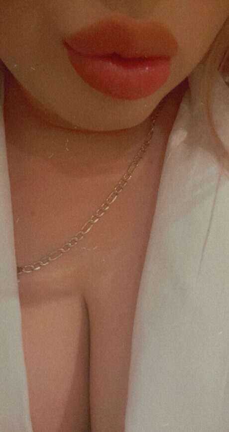 yllenaj1 pornographic star pic