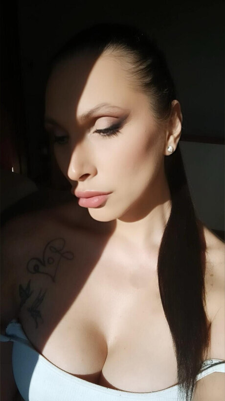 S A_ pornstar naked pic