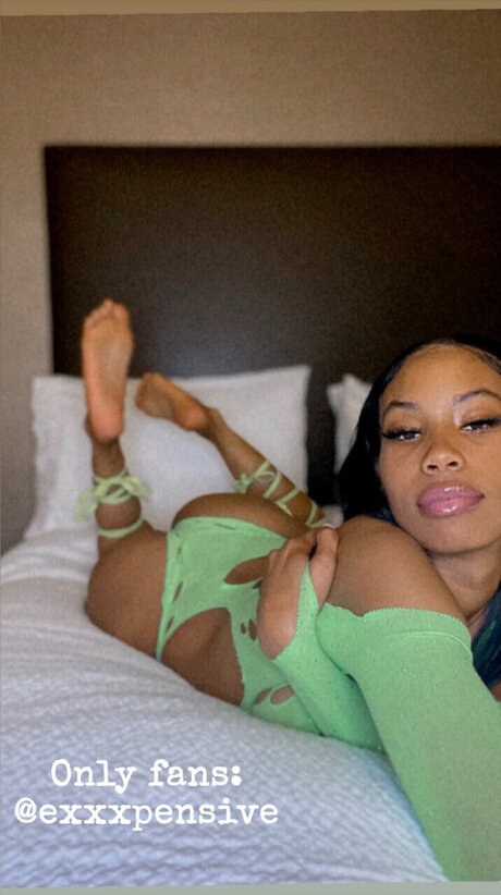 Exxxpen ive The Trophie_ pornstar picture