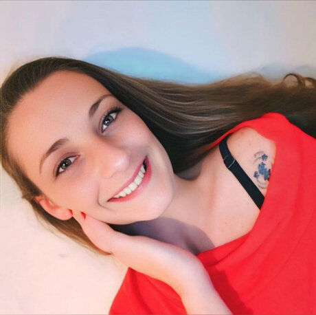 _Mariposa Rojinegra_ sexy star pic