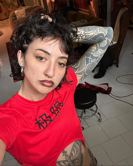 Aggy model nude images