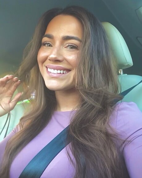 Evaova11 nice actress galleries