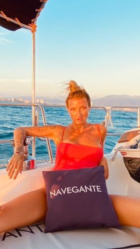 Tiffany Fox_ hd star pic