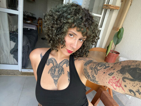 Ariel Bolvv xxx model image