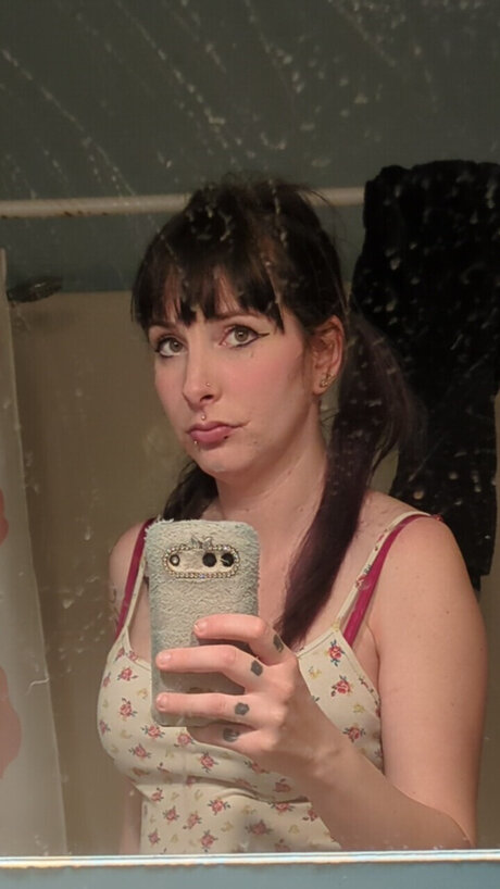 Pregnant bunny model perfect pic