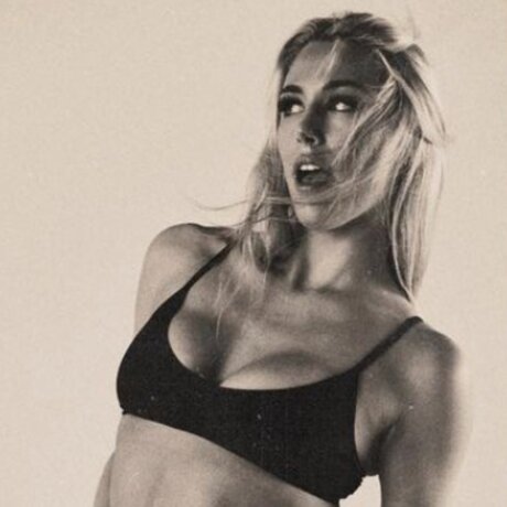 GabsAvianni hd pornstar pictures