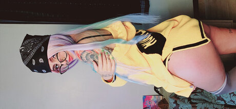 Babe Wolf beautiful model images