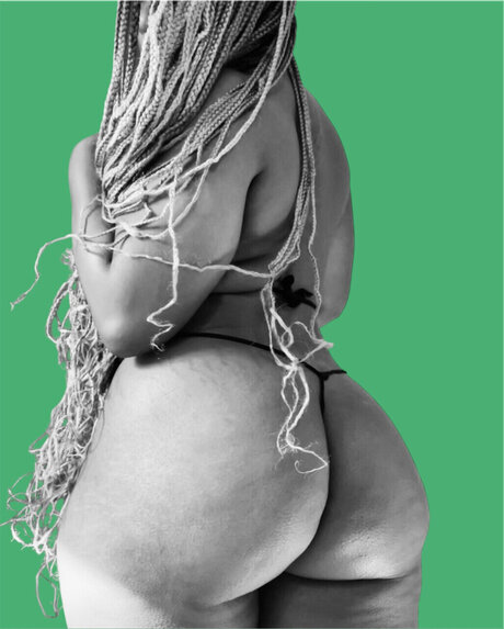 _Black Roses_ exclusive model photos