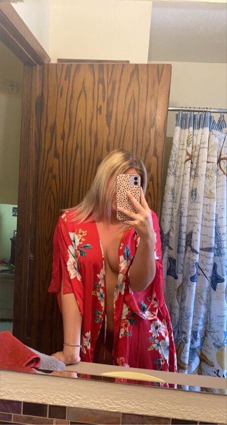 NoFaceMommy best pornstar galleries