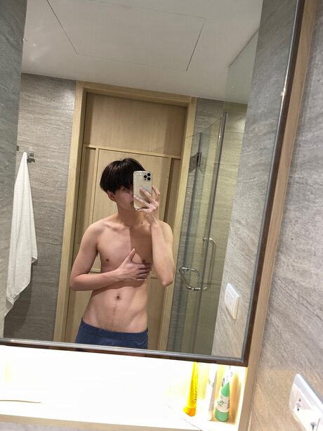 Gagai model perfect pic