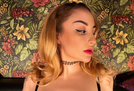 Elizabeth Honeyxx model perfect photo