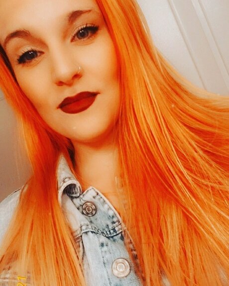 Dayton Hilbish pretty model pic