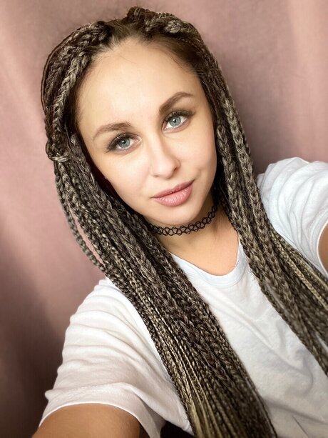 LisssaElf sexy actress pictures