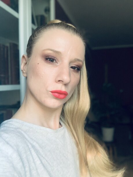 Lady Alexandriya model beautiful image