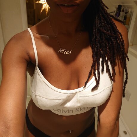 LadyKiss porn star photo