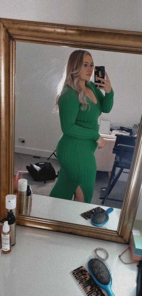 Tash exclusive model photo