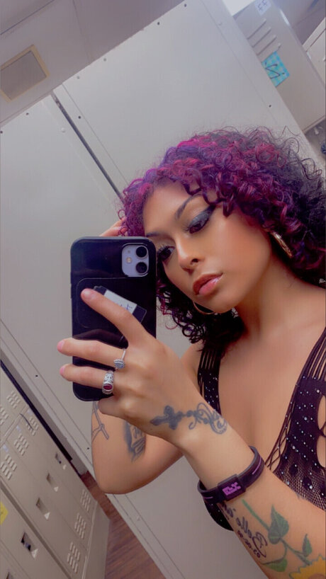 Sailor Z_ exclusive model photo