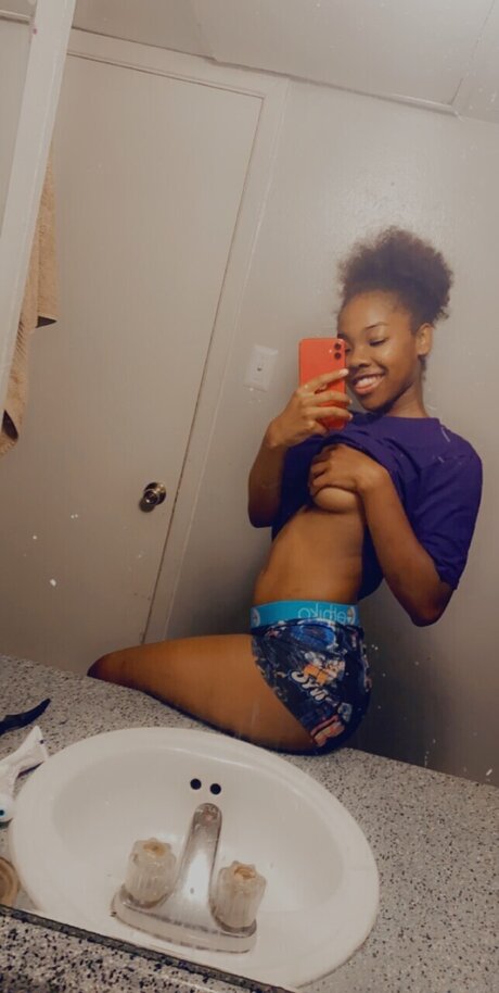 Miss Petitee model porn photo